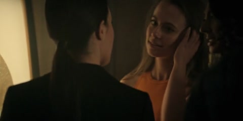 You (2018) S04 E06 Web-DL 480p h264 [Hindi-English]
