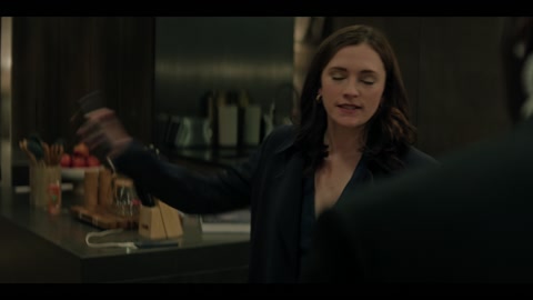 You (2018) S05 E07 Web-DL 1080p hevc [English-Hindi]