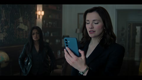 You (2018) S05 E08 Web-DL 1080p hevc [English-Hindi]