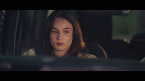 Mala influencia (2025) Web-DL 1080p h264 [Hindi-English]