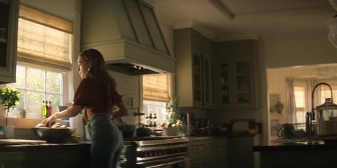You (2018) S03 E06 Web-DL 480p h264 [Hindi-English]