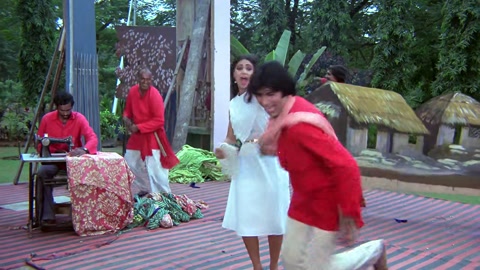 Coolie (1983) Web-DL 720p hevc [Hindi]