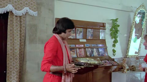 Coolie (1983) Web-DL 720p hevc [Hindi]