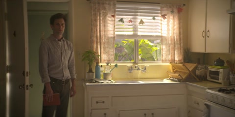 You (2018) S02 E06 Web-DL 480p h264 [Hindi-English]