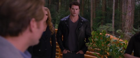 The Twilight Saga: Breaking Dawn - Part 2 (2012) BluRay 720p h264 [Hindi-English]