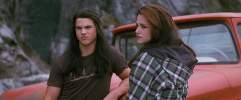 Download The Twilight Saga: New Moon (2009) BluRay 1080p h264 [Hindi-English] | Filmy21