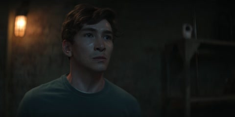 You (2018) S03 E09 Web-DL 720p h264 [Hindi-English]