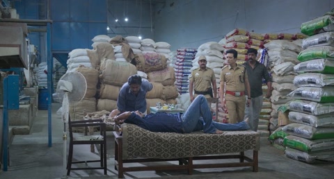 Veera Dheera Sooran: Part 2 (2025) Web-DL 720p h264 [Hindi-Tamil-Telugu-Kannada-Malayalam]