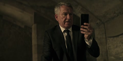 You (2018) S04 E03 Web-DL 720p h264 [Hindi-English]