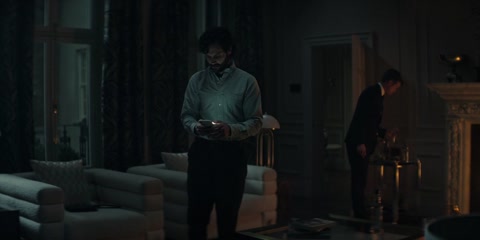 You (2018) S04 E10 Web-DL 720p h264 [Hindi-English]