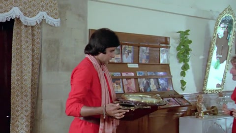Coolie (1983) Web-DL 720p h264 [Hindi]