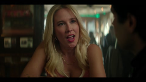 You (2018) S05 E01 Web-DL 1080p hevc [English-Hindi]