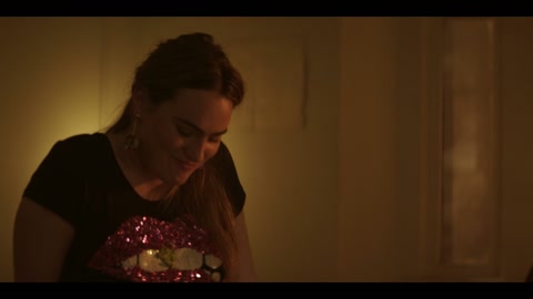 You (2018) S01 E05 Web-DL 1080p h264 [Hindi-English]