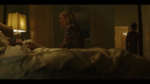 You (2018) S01 E05 Web-DL 1080p h264 [Hindi-English]