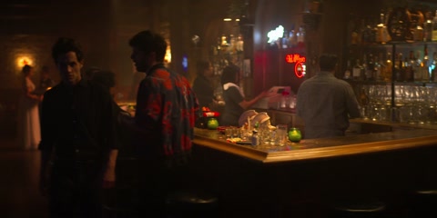 You (2018) S02 E08 Web-DL 1080p h264 [Hindi-English]