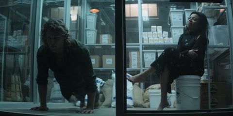 You (2018) S03 E09 Web-DL 480p h264 [Hindi-English]