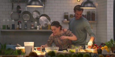 You (2018) S02 E07 Web-DL 480p h264 [Hindi-English]