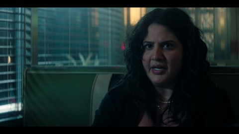 You (2018) S05 E06 Web-DL 1080p hevc [English-Hindi]