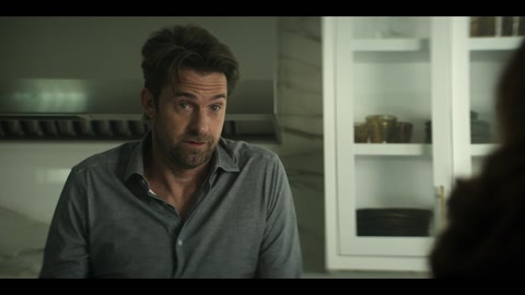 You (2018) S03 E06 Web-DL 1080p h264 [English-Hindi]