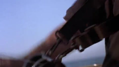Shark Attack 3: Megalodon (2002) Web-DL 480p h264 [Hindi-English]