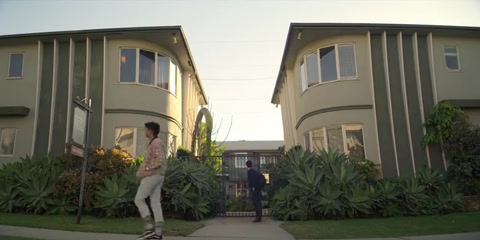 You (2018) S02 E01 Web-DL 480p h264 [Hindi-English]