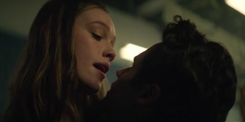 You (2018) S02 E01 Web-DL 480p h264 [Hindi-English]