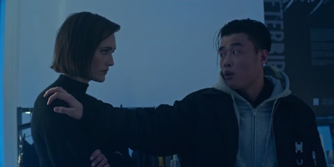 You (2018) S04 E02 Web-DL 720p hevc [Hindi-English]