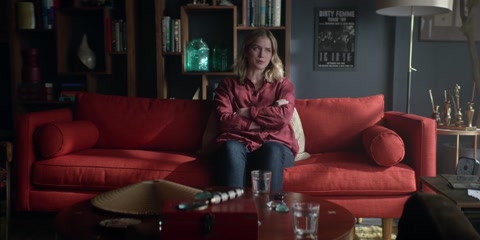 You (2018) S01 E08 Web-DL 480p h264 [Hindi-English]