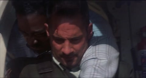 Shark Attack (1999) Web-DL 720p h264 [Hindi-English]