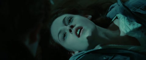 Twilight (2008) BluRay 720p h264 [Hindi-English]