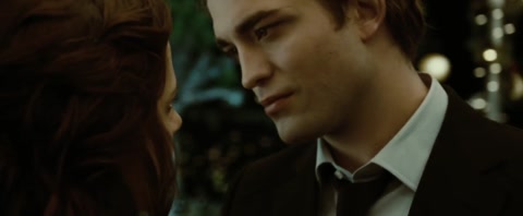 Twilight (2008) BluRay 720p h264 [Hindi-English]