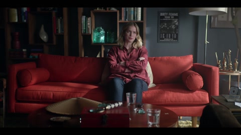 You (2018) S01 E08 Web-DL 1080p h264 [Hindi-English]