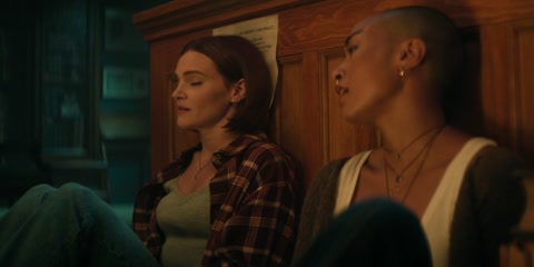 You (2018) S05 E09 Web-DL 720p h264 [Hindi-English]