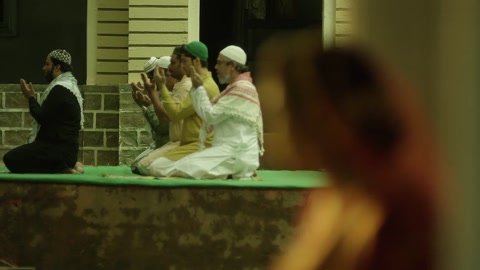 Stories by Rabindranath Tagore (2015) S01 E22 Web-DL 720p h264 [Hindi]