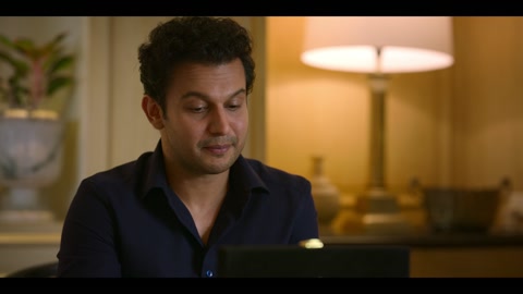 The Royals (2025) S01 E08 Web-DL 1080p h264 [Hindi]