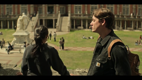 You (2018) S04 E06 Web-DL 1080p hevc [Hindi-English]