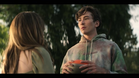 You (2018) S03 E08 Web-DL 1080p h264 [English-Hindi]