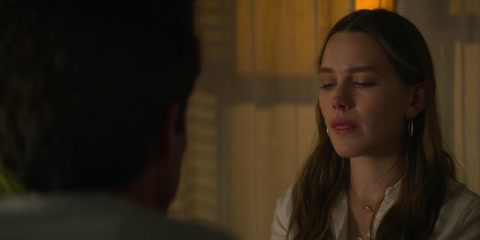 Download You (2018) S02 E06 Web-DL 720p hevc [Hindi-English] | Filmy21