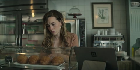 You (2018) S03 E10 Web-DL 480p h264 [Hindi-English]