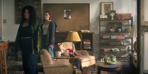 You (2018) S05 E07 Web-DL 720p h264 [Hindi-English]