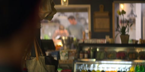 You (2018) S02 E07 Web-DL 720p hevc [Hindi-English]