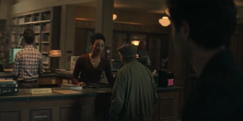 You (2018) S03 E01 Web-DL 480p h264 [Hindi-English]