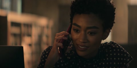 You (2018) S03 E10 Web-DL 720p h264 [Hindi-English]