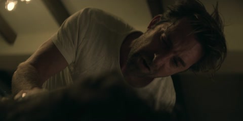 You (2018) S03 E10 Web-DL 720p h264 [Hindi-English]