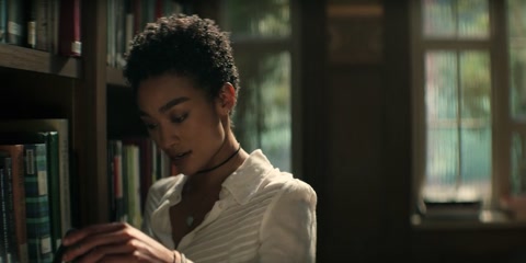 You (2018) S03 E04 Web-DL 720p h264 [Hindi-English]