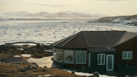 North of North (2025) S01 E05 Web-DL 720p h264 [Hindi-English]