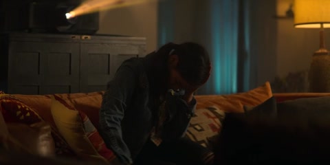 You (2018) S02 E04 Web-DL 480p h264 [Hindi-English]