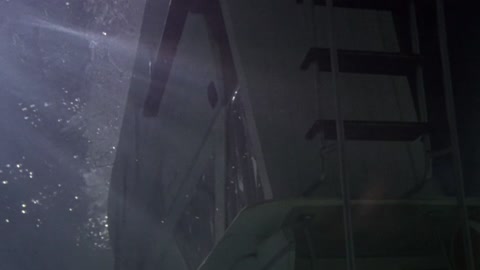 Shark Attack 3: Megalodon (2002) Web-DL 1080p hevc [Hindi-English]