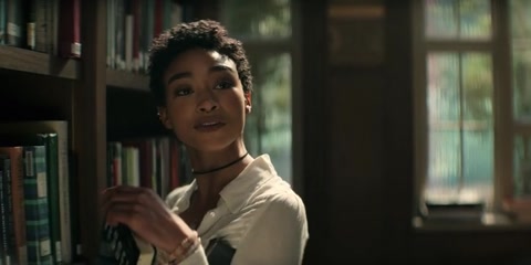 You (2018) S03 E04 Web-DL 480p h264 [Hindi-English]