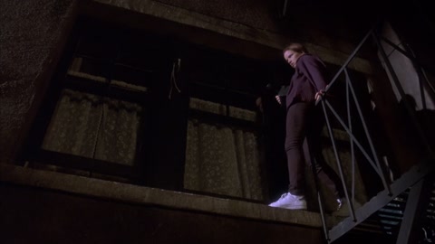 The 4th Floor (1999) BluRay 720p hevc [Hindi-English]